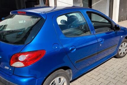 Peugeot 206 135.000 km 1.590 &euro; Heilbronn 74080