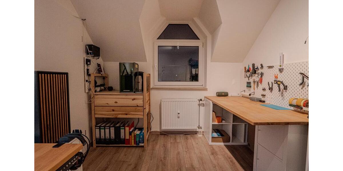 Dachgeschoßwohnung Brackenheim - 3 Zimmer, 80 m&sup2;, 310.000&euro; | Angebot:26241457