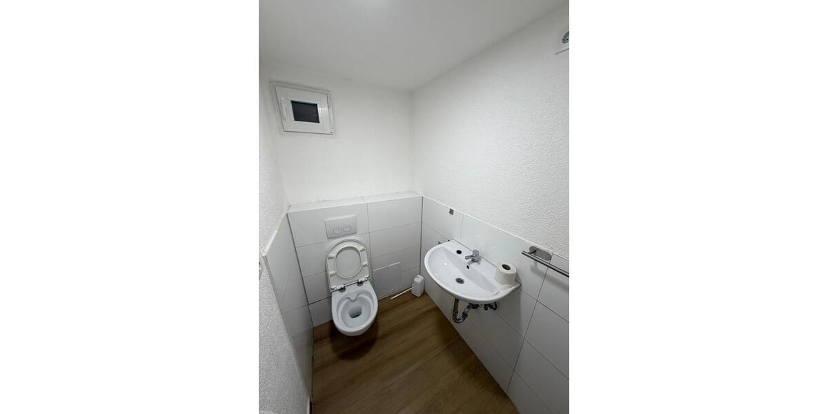 Erdgeschoßwohnung Kirchheim am Neckar - 3 Zimmer, 65 m&sup2;, 880&euro; | Angebot:25300835