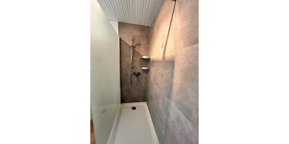 Dachgeschoßwohnung Sachsenheim - 1 Zimmer, 39 m&sup2;, 740&euro; | Angebot:27587418