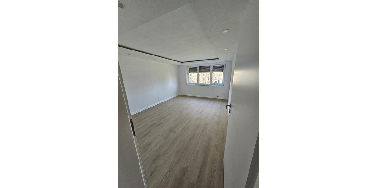 Erdgeschoßwohnung Köngen - 3 Zimmer, 74 m&sup2;, 1.150&euro; | Angebot:25273393
