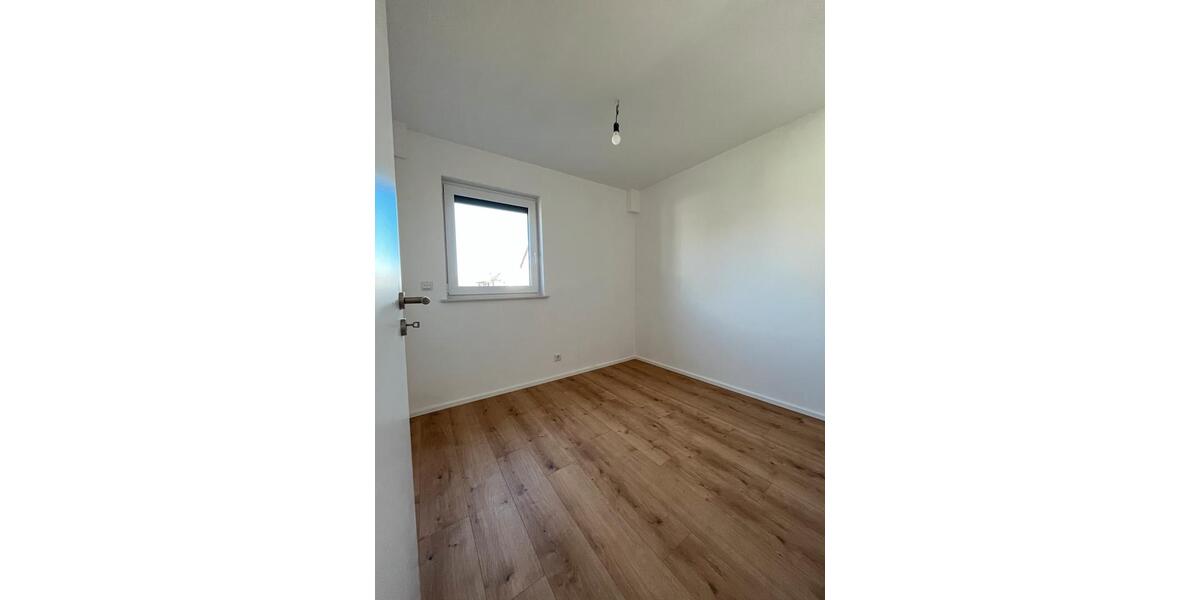 Dachgeschoßwohnung Korntal-Münchingen Münchingen - 3 Zimmer, 55 m&sup2;, 1.050&euro; | Angebot:26441792