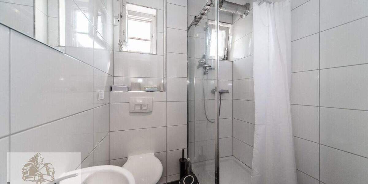 Mehrfamilienhaus, Wohnhaus Heilbronn / Neckargartach Neckargartach - 8 Zimmer, 194 m&sup2;, 548.000&euro; | Angebot:25742864