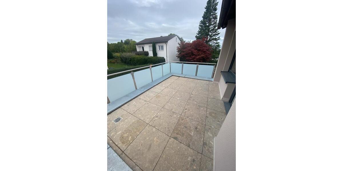 Etagenwohnung Freiberg am Neckar - 3 Zimmer, 80 m&sup2;, 1.270&euro; | Angebot:27568138