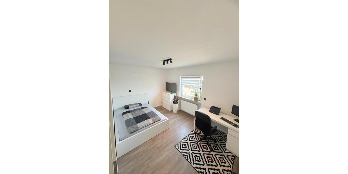 Erdgeschoßwohnung Sachsenheim - 4.5 Zimmer, 101 m&sup2;, 369.000&euro; | Angebot:27191562