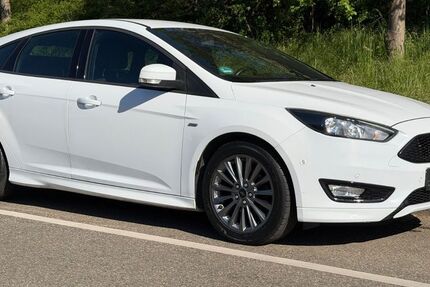 Ford Focus 83.000 km 9.900 &euro; Fellbach 70736
