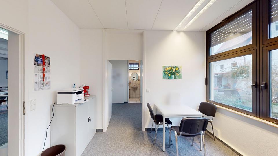 Gewerbeobjekt Sersheim - 1.200&euro; | Angebot:24774902