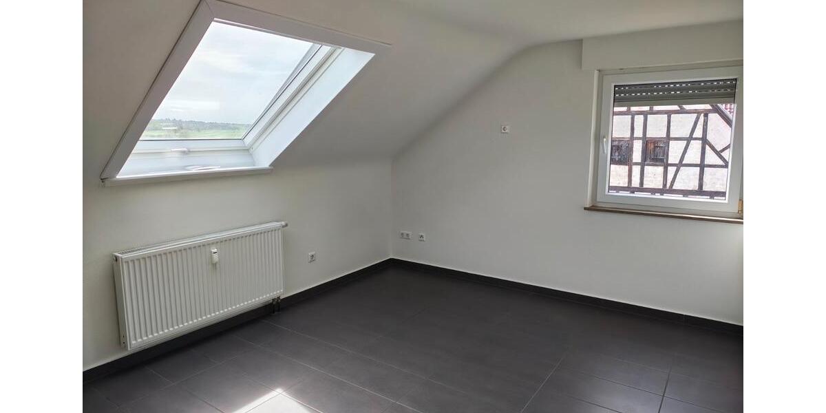 Dachgeschoßwohnung Rutesheim - 3 Zimmer, 49 m&sup2;, 500&euro; | Angebot:26403411