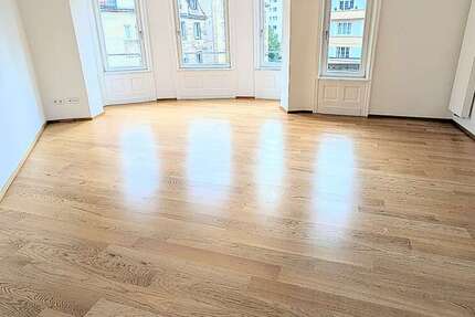 Wohnung Stuttgart Stuttgart-West - 3 Zimmer, 111 m&sup2;, 2.260&euro; | Angebot:23785231