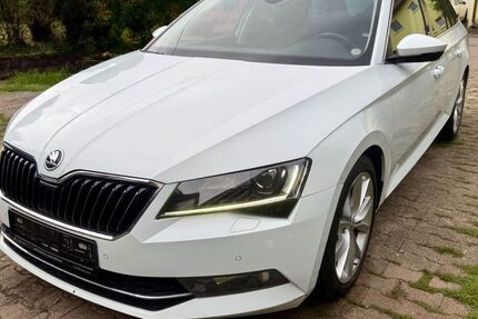 Skoda Superb 207.645 km 11.950 &euro; Sachsenheim 74343