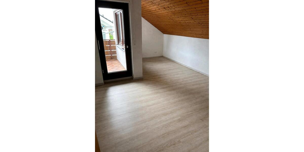 Dachgeschoßwohnung Bietigheim-Bissingen Bissingen - 3 Zimmer, 66 m&sup2;, 1.150&euro; | Angebot:27569540