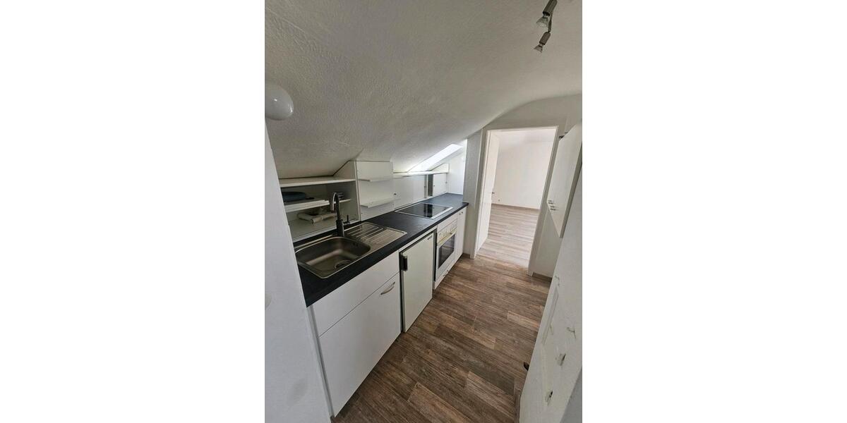 Dachgeschoßwohnung Waiblingen - 2 Zimmer, 47 m&sup2;, 900&euro; | Angebot:27591574