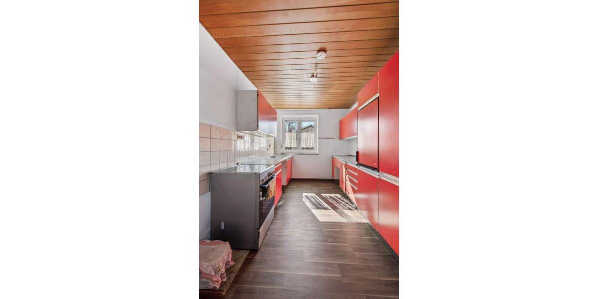 Mehrfamilienhaus, Wohnhaus Sachsenheim / Kleinsachsenheim Kleinsachsenheim - 8 Zimmer, 244 m&sup2;, 668.000&euro; | Angebot:25746121