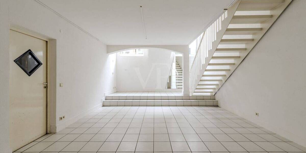 Mehrfamilienhaus, Wohnhaus Stuttgart Bad Cannstatt - 8 Zimmer, 105 m&sup2;, 698.000&euro; | Angebot:25690119