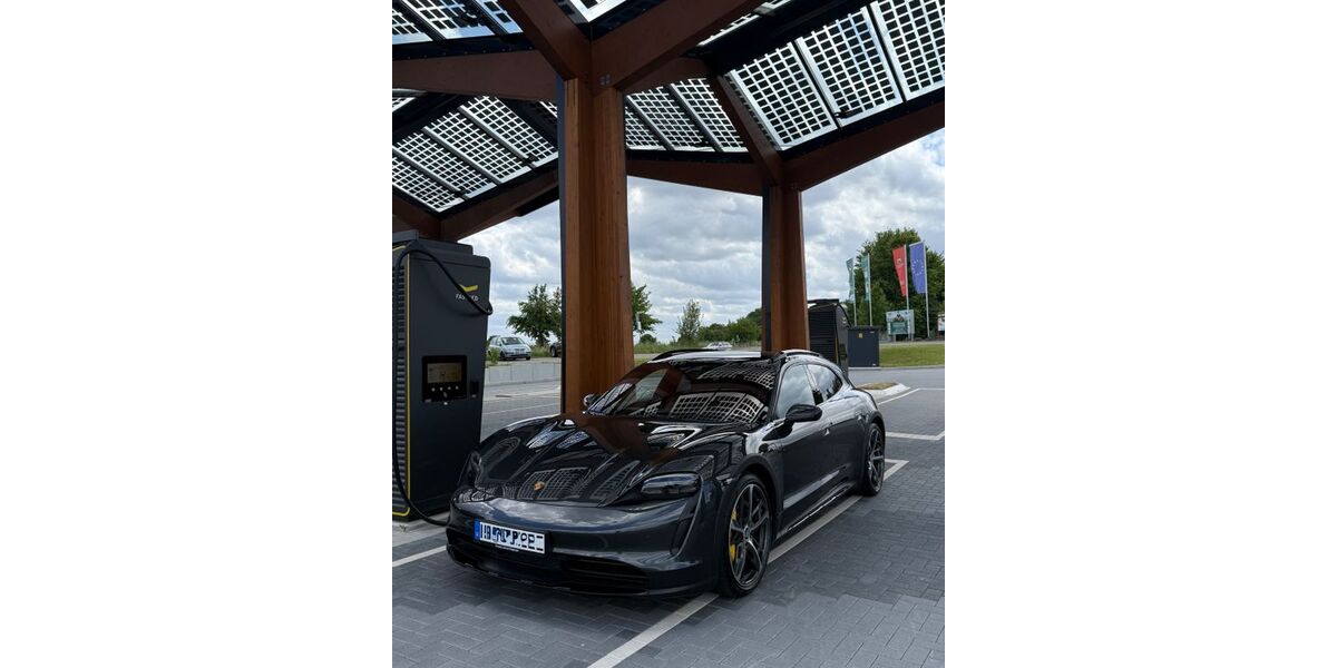 Porsche Taycan 72.400 km 69.900 &euro; Köngen 73257