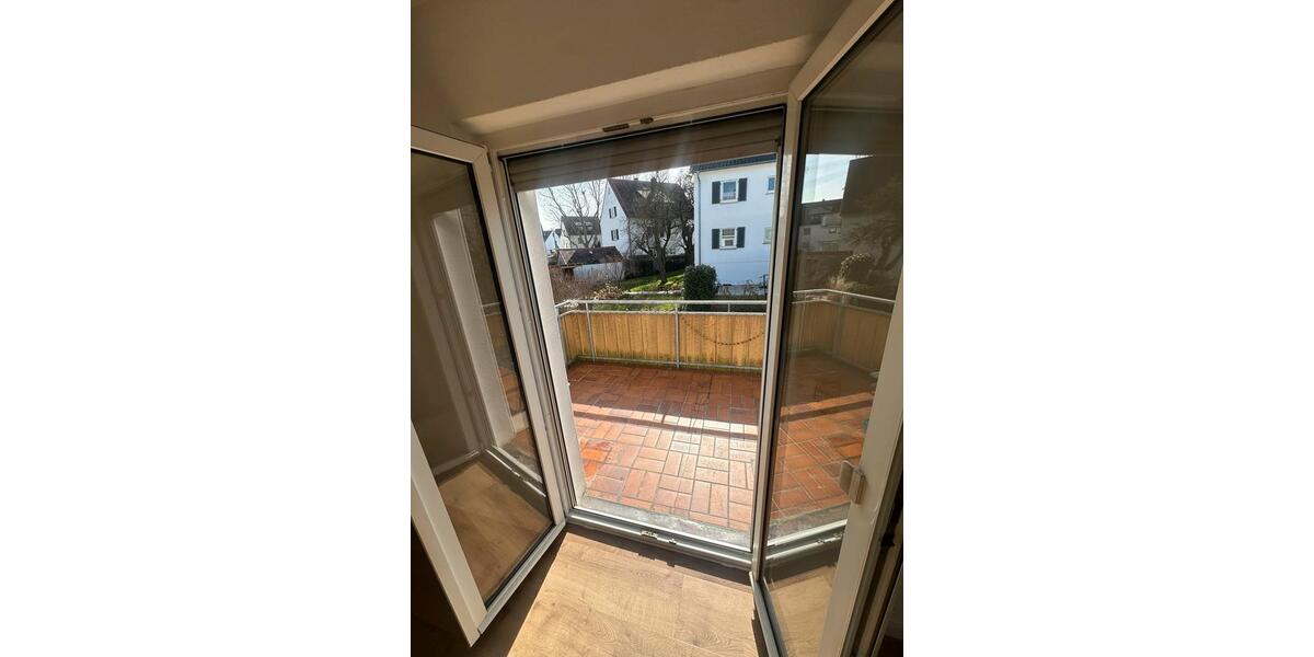 Etagenwohnung Stuttgart Zuffenhausen - 2 Zimmer, 72 m&sup2;, 1.100&euro; | Angebot:24876482