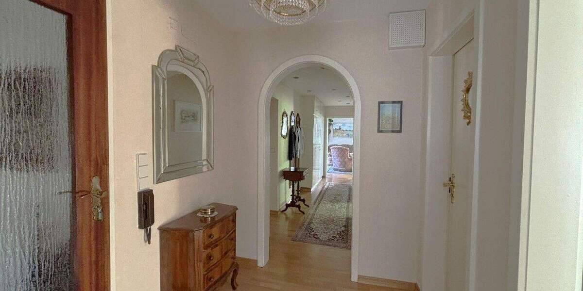 Einfamilienhaus Böblingen - 6 Zimmer, 196 m&sup2;, 895.000&euro; | Angebot:25733305