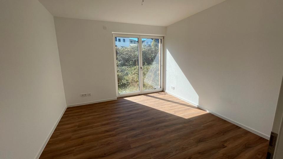 Hochparterre Weinsberg - 6 Zimmer, 160 m&sup2;, 2.400&euro; | Angebot:27571725