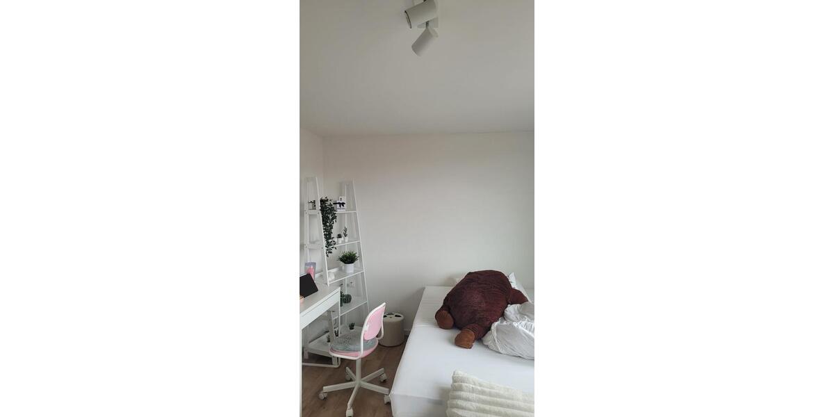 Maisonettenwohnung Sachsenheim - 4 Zimmer, 140 m&sup2;, 1.300&euro; | Angebot:26124261