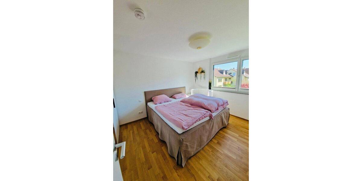 Etagenwohnung Wolfschlugen - 4 Zimmer, 91 m&sup2;, 1.430&euro; | Angebot:26879407