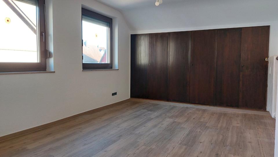Dachgeschoßwohnung Bietigheim-Bissingen Bissingen - 2.5 Zimmer, 45 m&sup2;, 820&euro; | Angebot:25594096