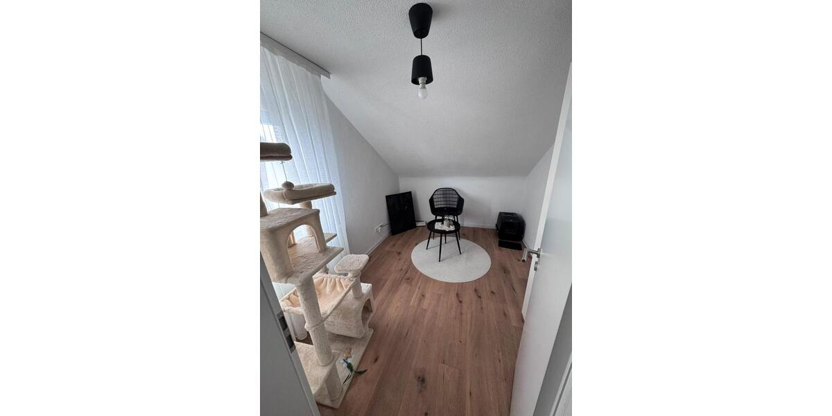 Dachgeschoßwohnung Fellbach Oeffingen - 3 Zimmer, 60 m&sup2;, 900&euro; | Angebot:27564797