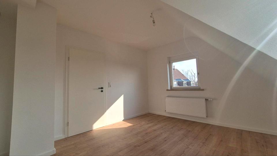 Dachgeschoßwohnung Stuttgart Stuttgart-West - 3 Zimmer, 53 m&sup2;, 1.250&euro; | Angebot:25902068