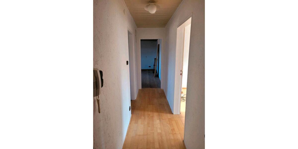 Dachgeschoßwohnung Stuttgart Birkach - 4 Zimmer, 74 m&sup2;, 990&euro; | Angebot:26431341