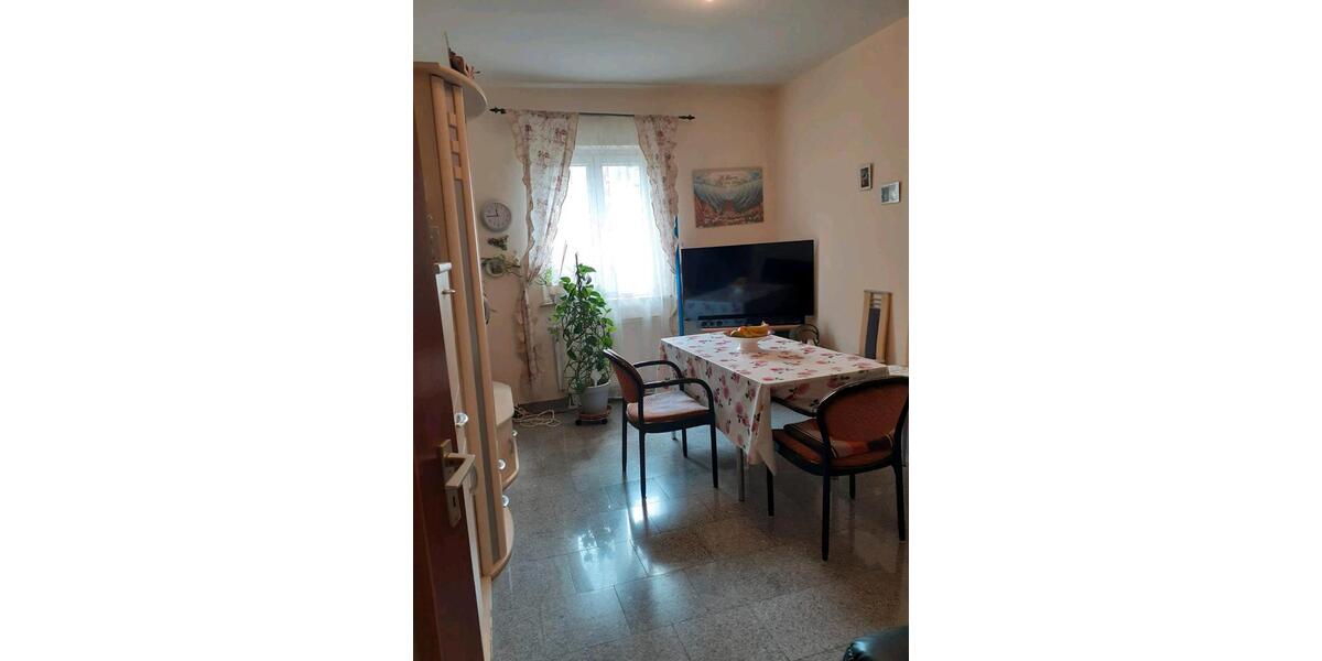 Erdgeschoßwohnung Stuttgart Bad Cannstatt - 2.5 Zimmer, 55 m&sup2;, 200.000&euro; | Angebot:26039817