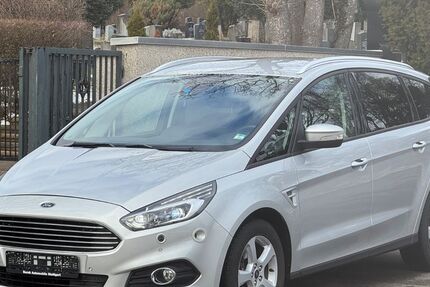 Ford S-Max 92.268 km 13.990 &euro; Stuttgart 70374