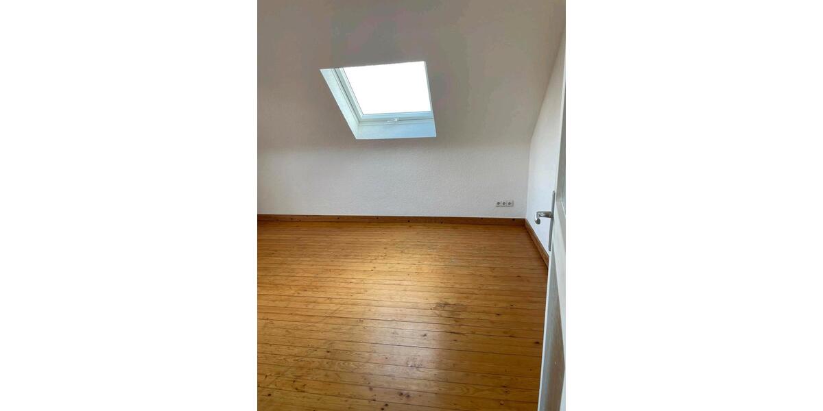 Dachgeschoßwohnung Korntal-Münchingen Münchingen - 2 Zimmer, 16 m&sup2;, 550&euro; | Angebot:25987957