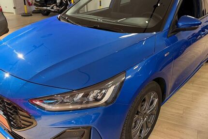 Ford Focus 24.587 km 20.490 &euro; Esslingen am Neckar 73733
