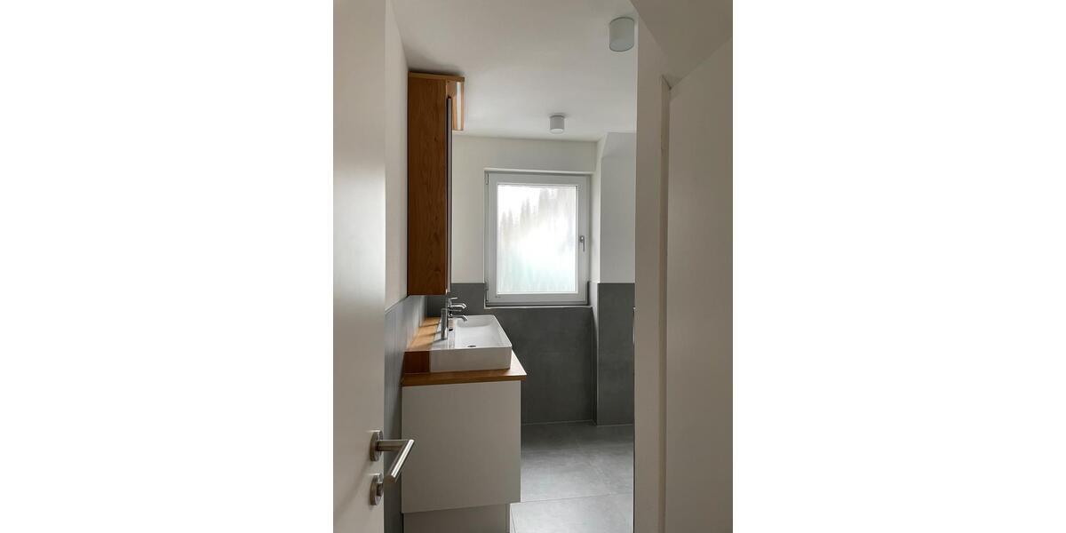 Etagenwohnung Remseck am Neckar - 3 Zimmer, 100 m&sup2;, 1.740&euro; | Angebot:27541928