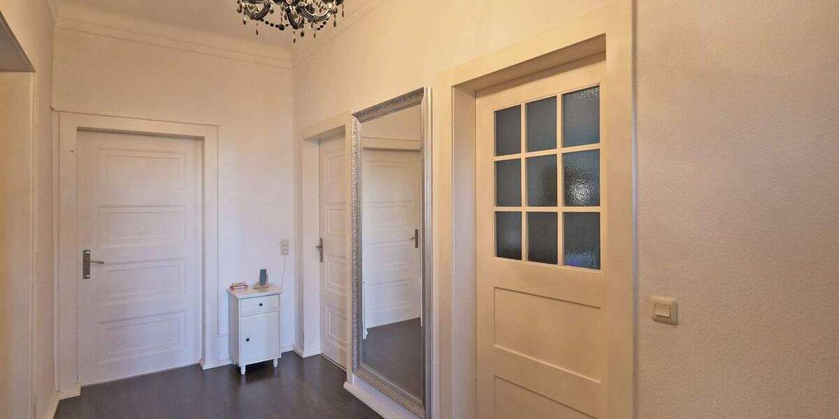 Mehrfamilienhaus, Wohnhaus Ludwigsburg Süd - 9 Zimmer, 283 m&sup2;, 1.175.000&euro; | Angebot:25682135