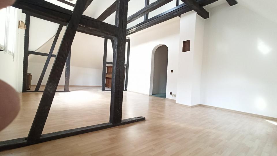 Dachgeschoßwohnung Stuttgart Stuttgart-Süd - 2.5 Zimmer, 70 m&sup2;, 259.000&euro; | Angebot:23589305