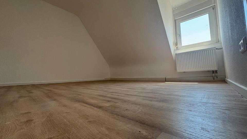 Dachgeschoßwohnung Möglingen - 4 Zimmer, 71 m&sup2;, 1.330&euro; | Angebot:27543973