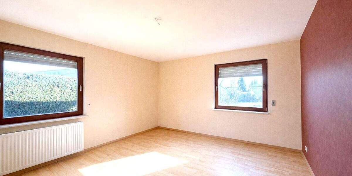 Mehrfamilienhaus, Wohnhaus Sindelfingen Maichingen - 6 Zimmer, 166 m&sup2;, 695.000&euro; | Angebot:25909364