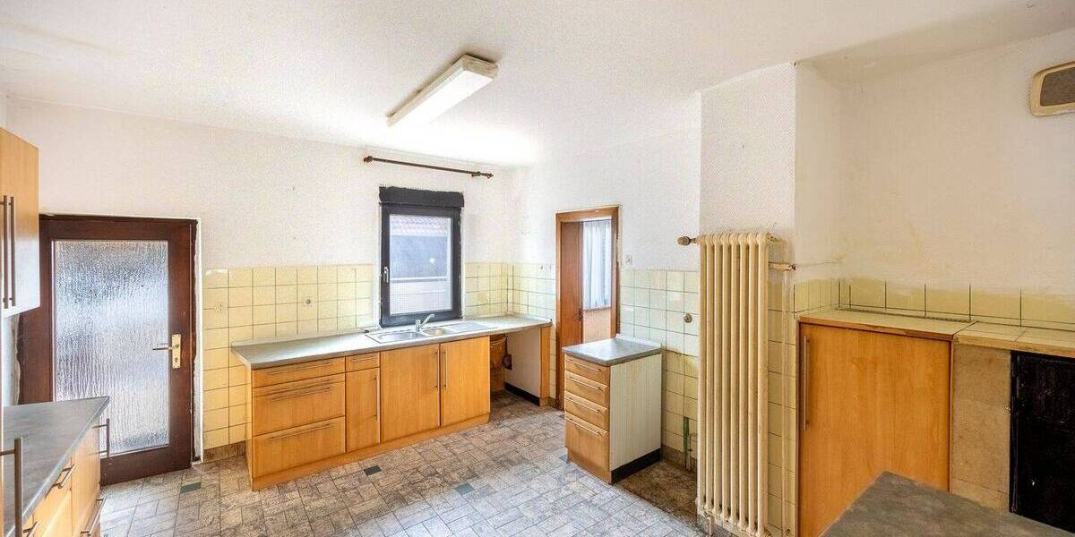 Einfamilienhaus Affalterbach - 9 Zimmer, 215 m&sup2;, 595.000&euro; | Angebot:25958524