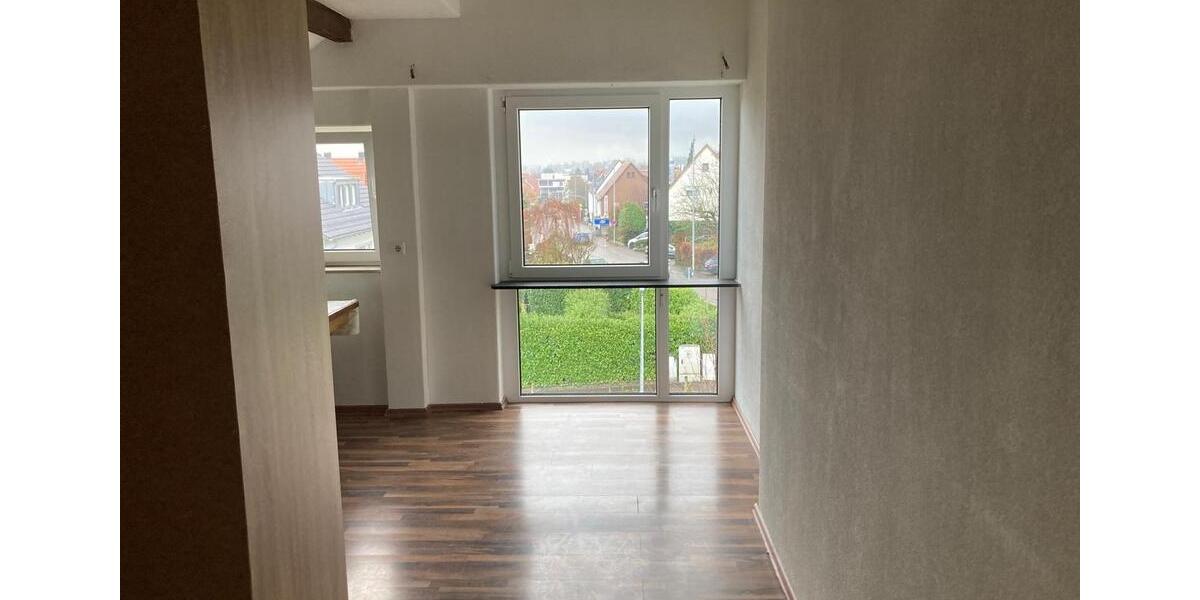 Dachgeschoßwohnung Ostfildern - 3 Zimmer, 80 m&sup2;, 1.200&euro; | Angebot:24814658