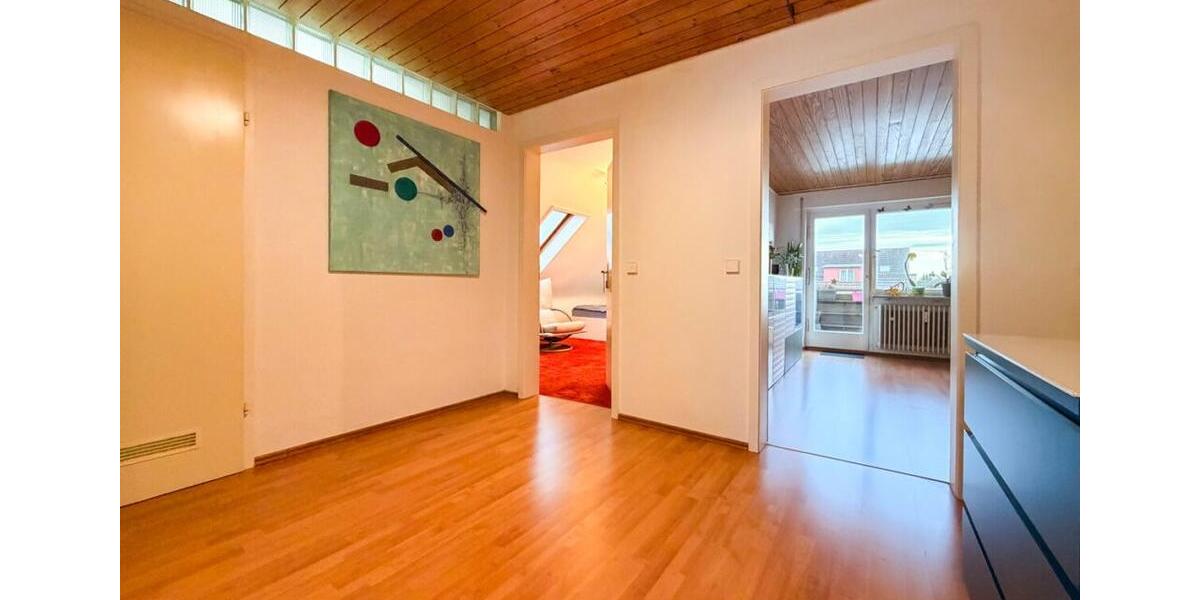 Dachgeschoßwohnung Esslingen am Neckar Hegensberg - 3 Zimmer, 68 m&sup2;, 1.252&euro; | Angebot:26404841