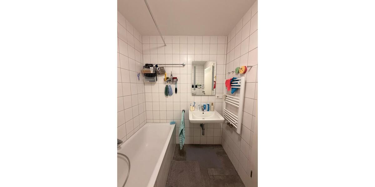 Dachgeschoßwohnung Stuttgart Bad Cannstatt - 3 Zimmer, 60 m&sup2;, 446&euro; | Angebot:27597182