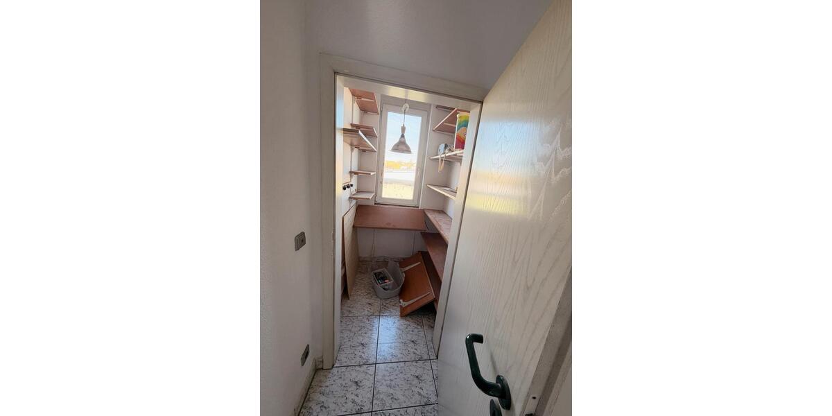 Etagenwohnung Mühlacker - 5 Zimmer, 140 m&sup2;, 1.500&euro; | Angebot:27568125