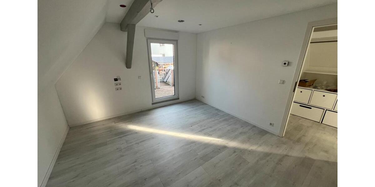 Mehrfamilienhaus, Wohnhaus Ludwigsburg Hoheneck - 20 Zimmer, 300 m&sup2;, 1.000.000&euro; | Angebot:25823883