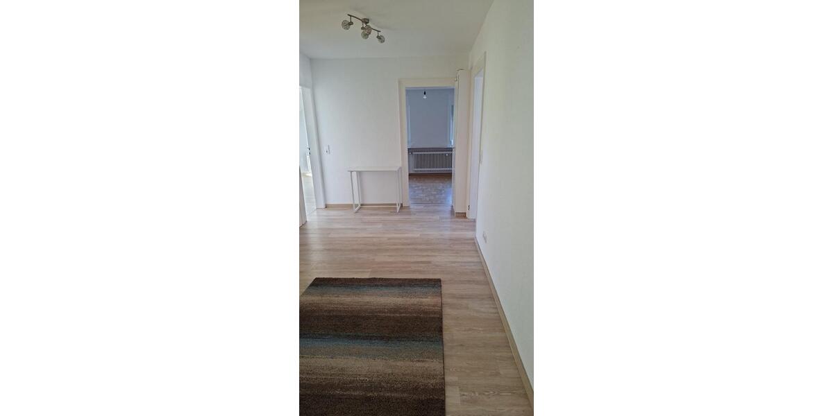 Dachgeschoßwohnung Heilbronn Horkheim - 4 Zimmer, 88 m&sup2;, 1.050&euro; | Angebot:27564783