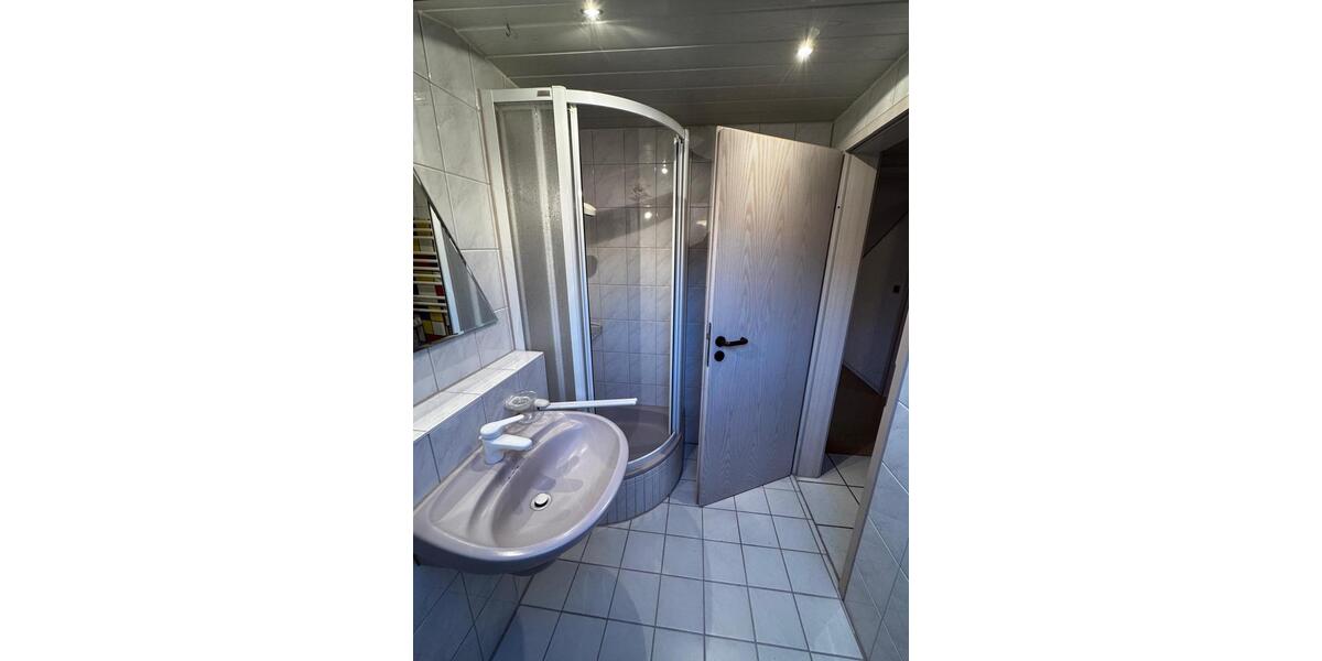 Mehrfamilienhaus, Wohnhaus Backnang - 8 Zimmer, 163 m&sup2;, 423.000&euro; | Angebot:27153401