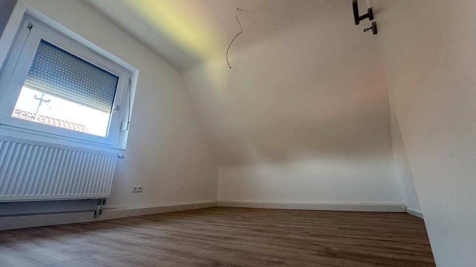 Dachgeschoßwohnung Möglingen - 4 Zimmer, 71 m&sup2;, 1.330&euro; | Angebot:27543973