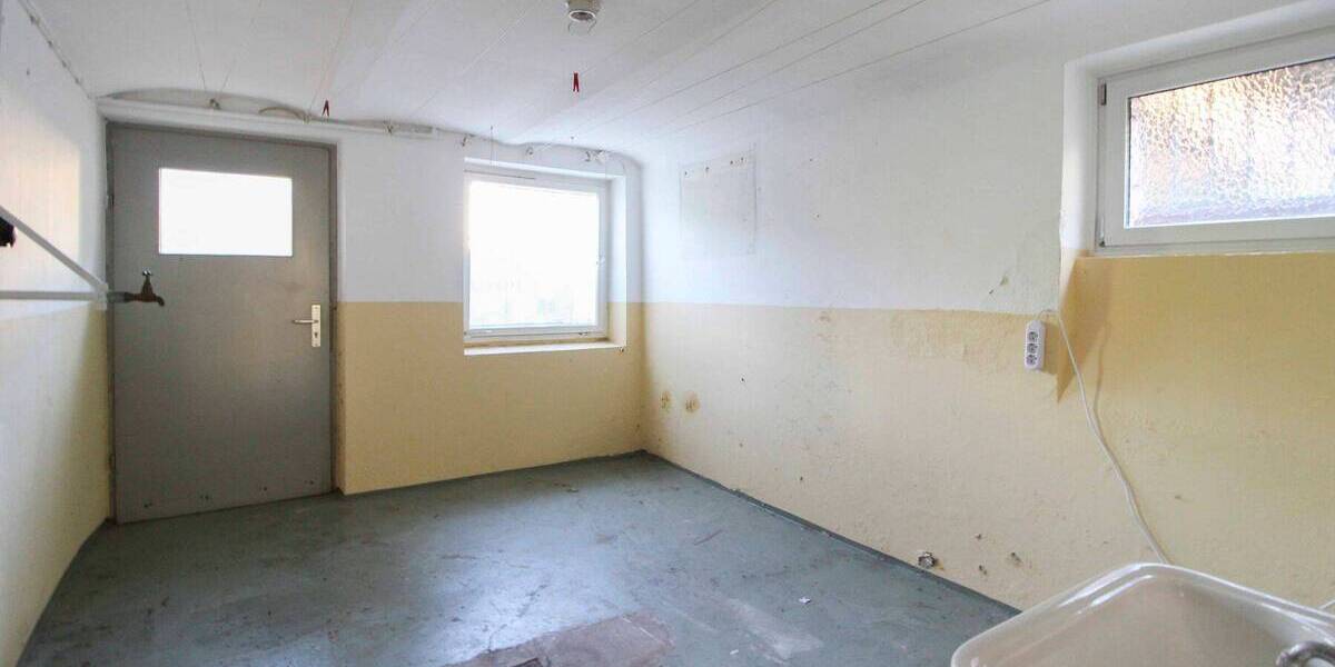 Mehrfamilienhaus, Wohnhaus Stuttgart Botnang - 9 Zimmer, 980.000&euro; | Angebot:26391056