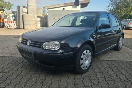 VW Golf 113.989 km 1.990 &euro; Waiblingen Neustadt ( 15 km von Stuttgart ) 71336