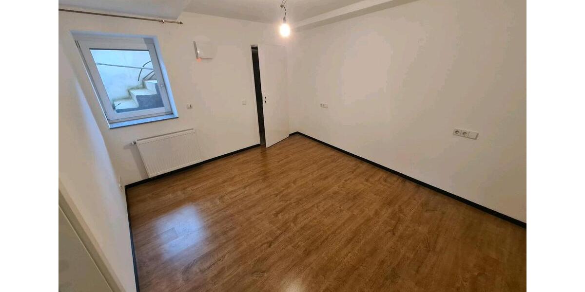 Erdgeschoßwohnung Stuttgart Luginsland - 2 Zimmer, 1.120&euro; | Angebot:19745056