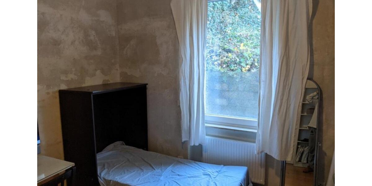 Etagenwohnung Stuttgart Bopser - 1 Zimmer, 12 m&sup2;, 500&euro; | Angebot:25646138